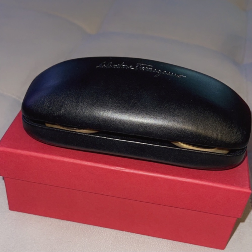 Salvatore Ferragamo Sunglasses - Picture 3 of 4